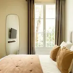 Spacious Apartment - 3Br-8P - Moulin Rouge